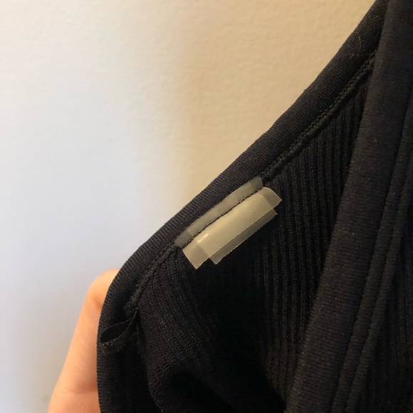 Small TNA black workout top - Picture 3 of 5